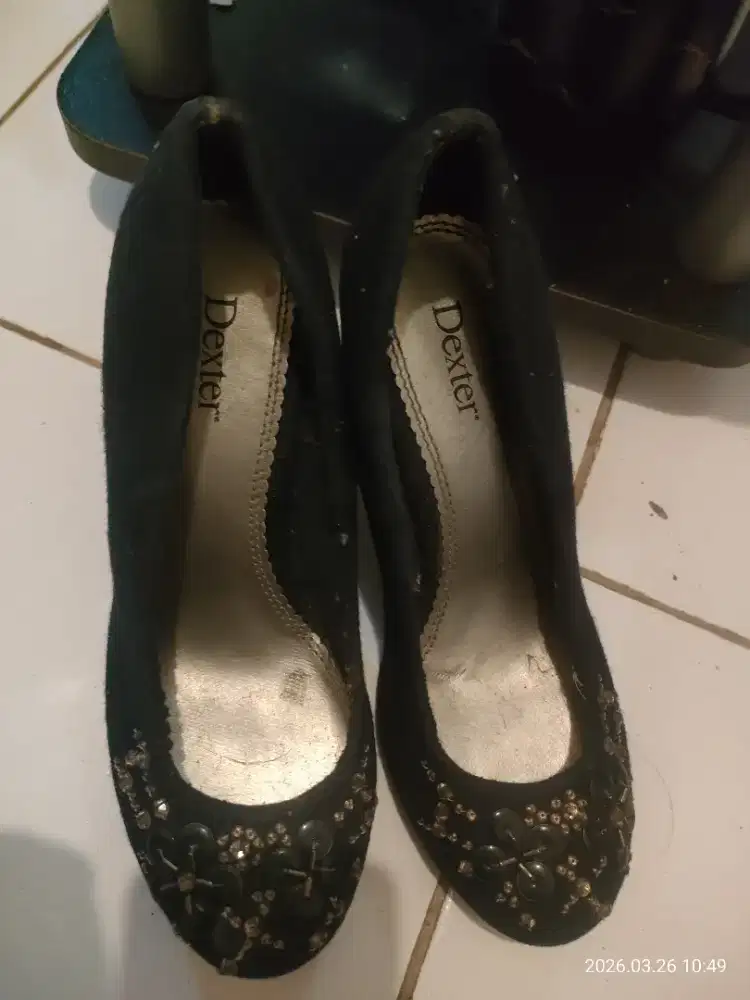 Sepatu hels wanita soze 37