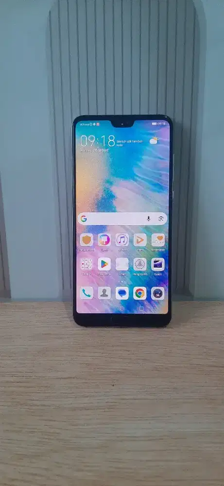 Huawei p20 Pro
Resmi bukan Inter
Ram 6/128