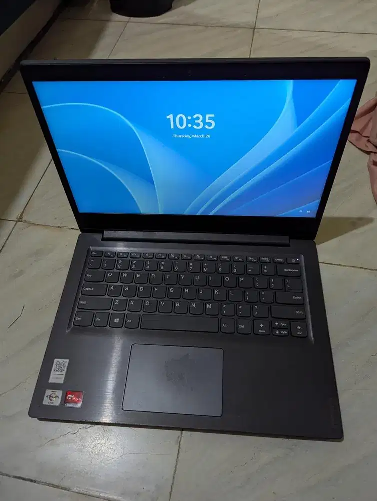 Lenovo LNVNB161216 AMD Athlon Gold RAM 12GB DDR4 SSD