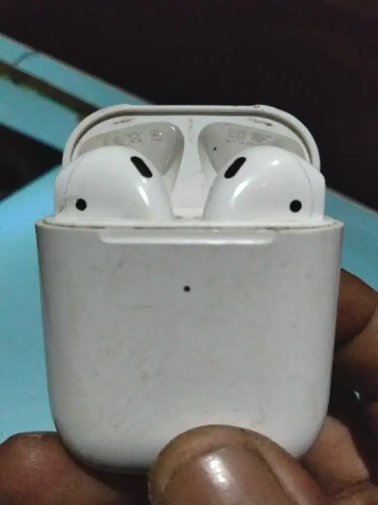 airpods iPhone g 2
