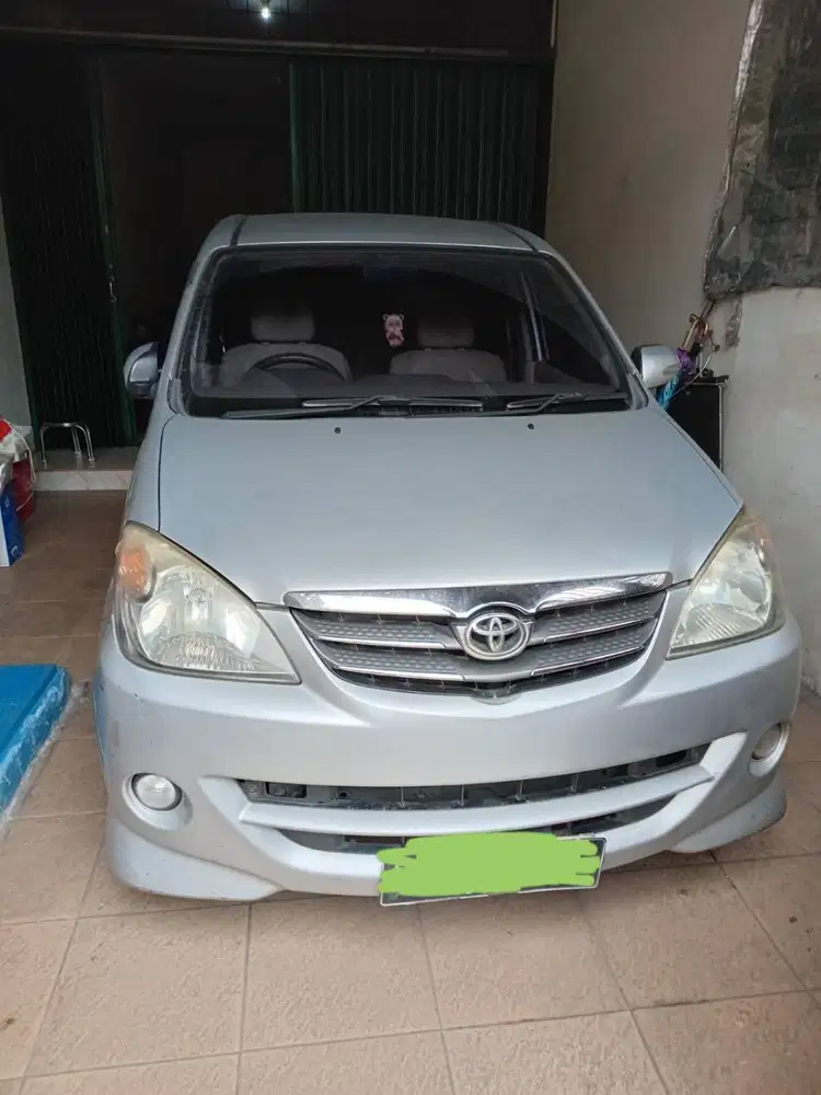 Mobil Avanza 1.5 S MT