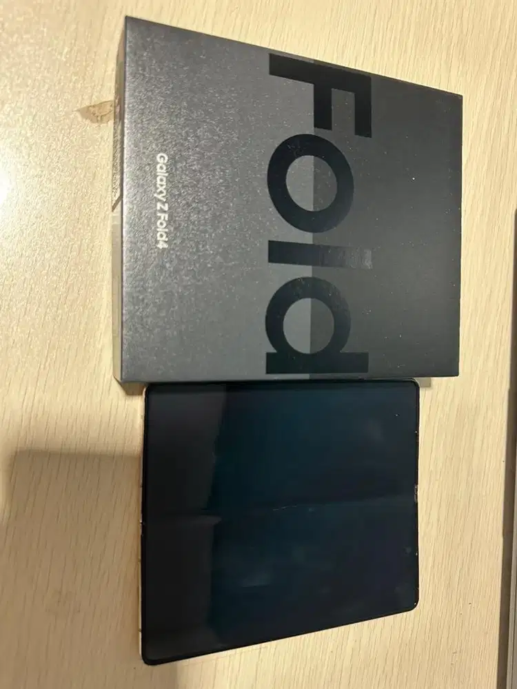 Samsung galaxy Z fold 4 512GB / 12GB