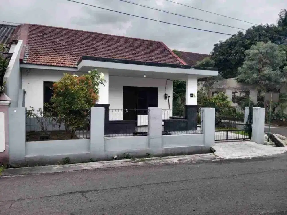 Rumah Luas Murah Carport 2mbl Manahan City