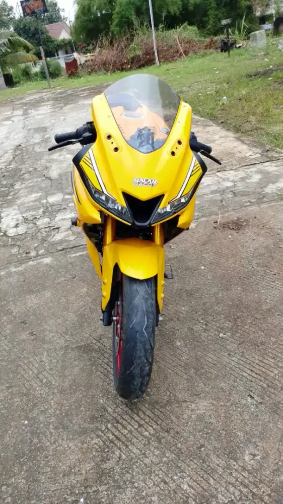 Nia:R15 V3 PLAT F KAB PAJAK HIDUP CASH NEGO