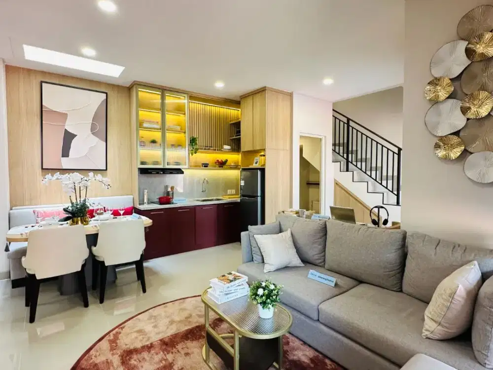 TERMURAH! RUMAH 3 LANTAI OPEN LAYOUT SELANGKAH KE PUSAT KULINER GADING SERPONG!