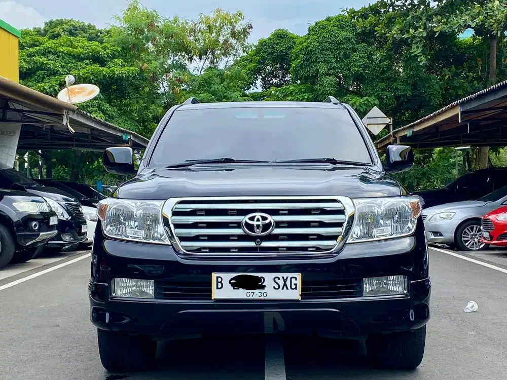 LAND CRUISER  ZXR 4.6 AT 2010 HITAM