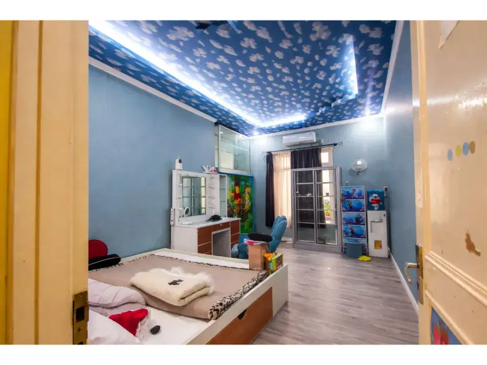 DIJUAL RUMAH 2 LANTAI FURNISH BAGUS DI BUKIT GOLF HIJAU BGH SENTUL CITY SSR727