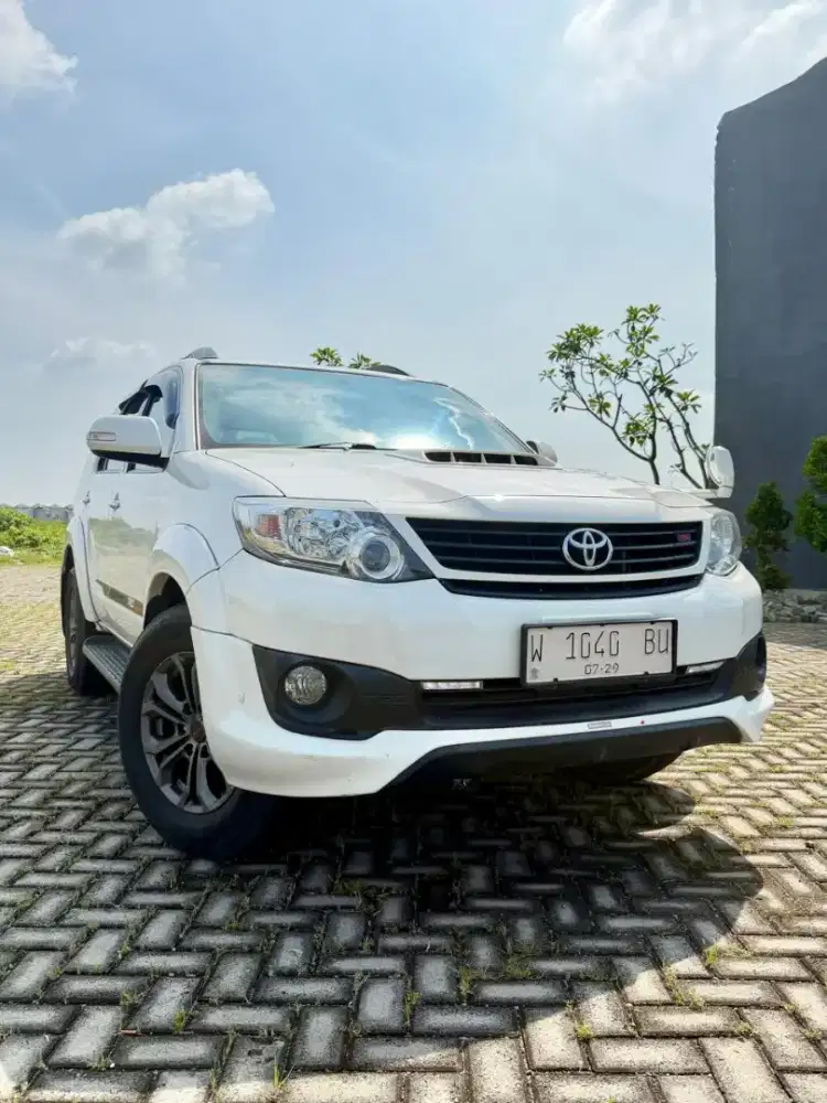 Toyota Fortuner VNT TRD manual 2014.low KM64rb ASLI ORI