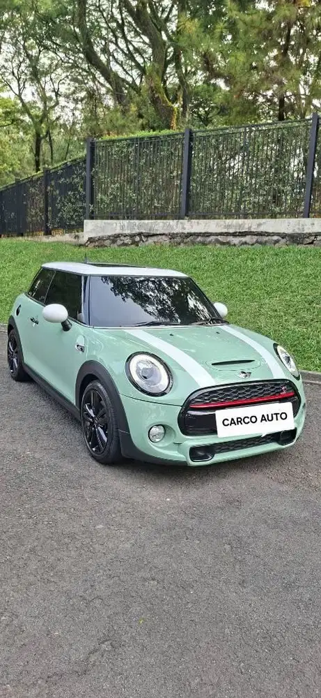 Mini Cooper S 2.0L JCW 2019 Record Low km