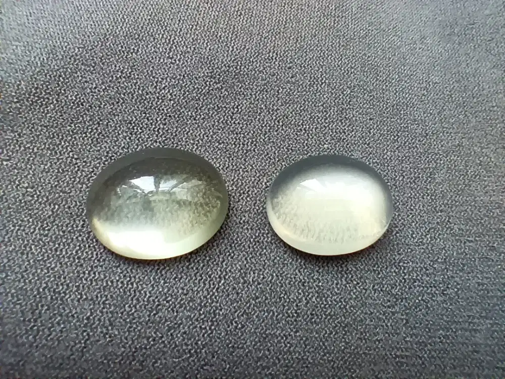 2pcs Biduri Bulan Transparen Moonstone Kristal