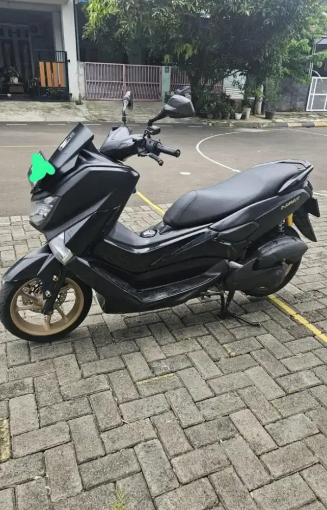 Jual Nmax hitam 2019 ,surat akur semua