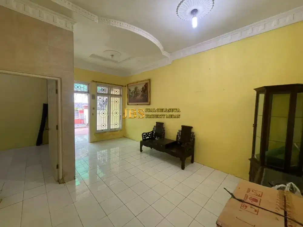 Rumah 1,5 Tingkat Dijual di Komplek Cemara Hijau - Medan