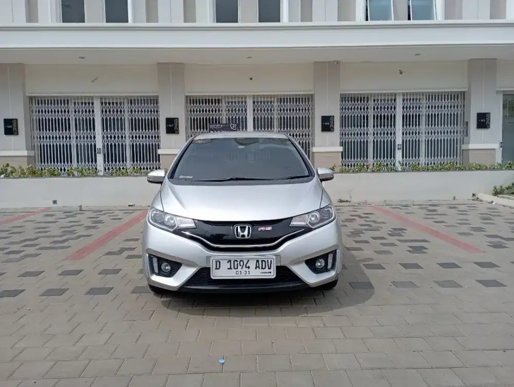 UNIT HONDA JAZZ RS .1.5 MANUAL 2015