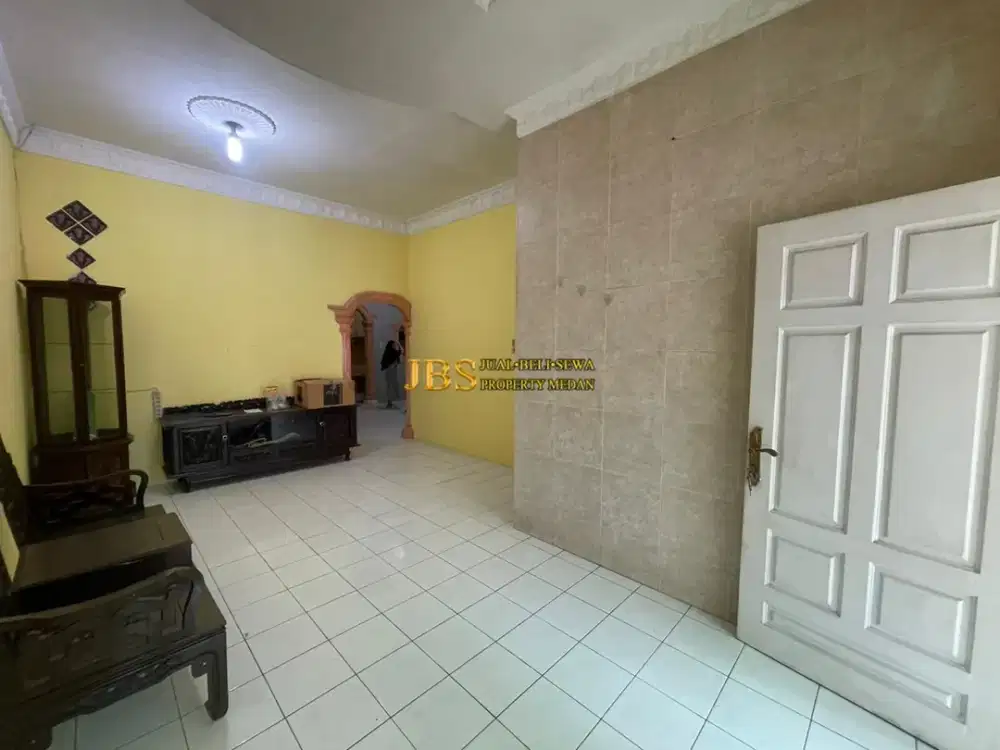 Jual Rumah Siap Huni 1,5 Tingkat di Komplek Cemara Hijau - Medan