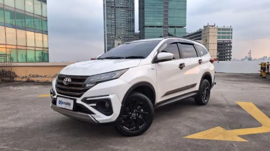 Toyota Rush 1.5 S GR Sport Bensin-AT 2023