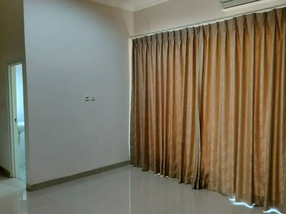 Jual Rumah Siap Huni Regency Melati Mas BSD Serpong 5KT SHM Hadap Selatan