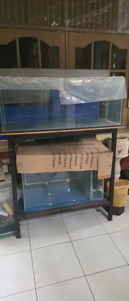 BORONGAN : 3 BUAH AQUARIUM BESAR + KELENGKAPAN
