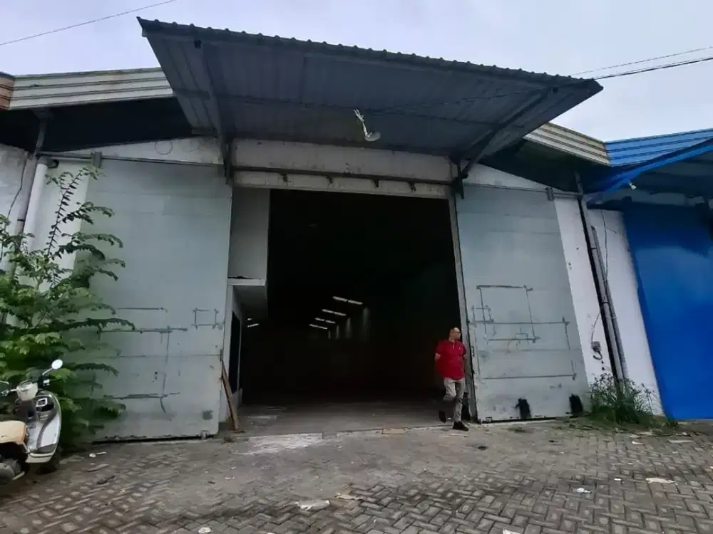 Dijual Gudang Margomulyo Permai Strategis Siap Pakai