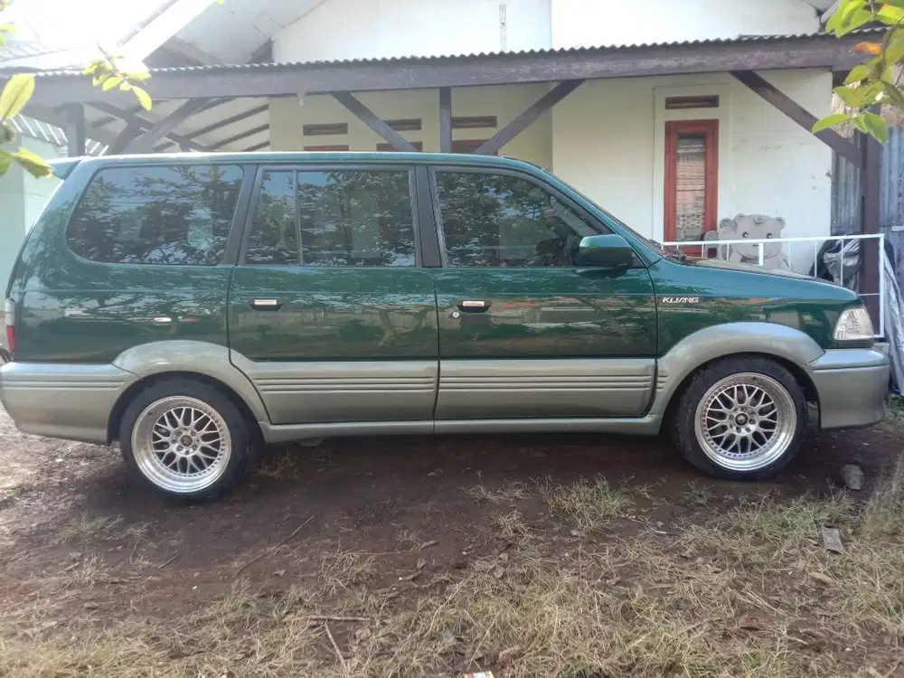 Krista 1,8cc tahun 2000