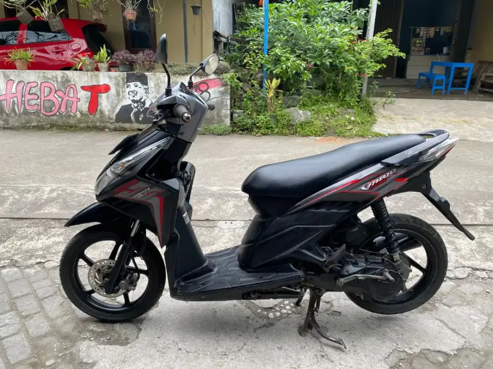 Vario techno tahun 2011 plat D bandung