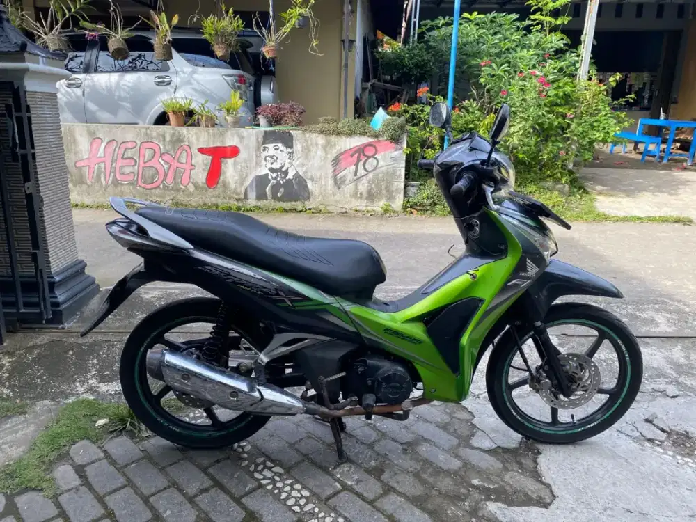 Supra helm in injeksi THN 2013 plat B Jakarta