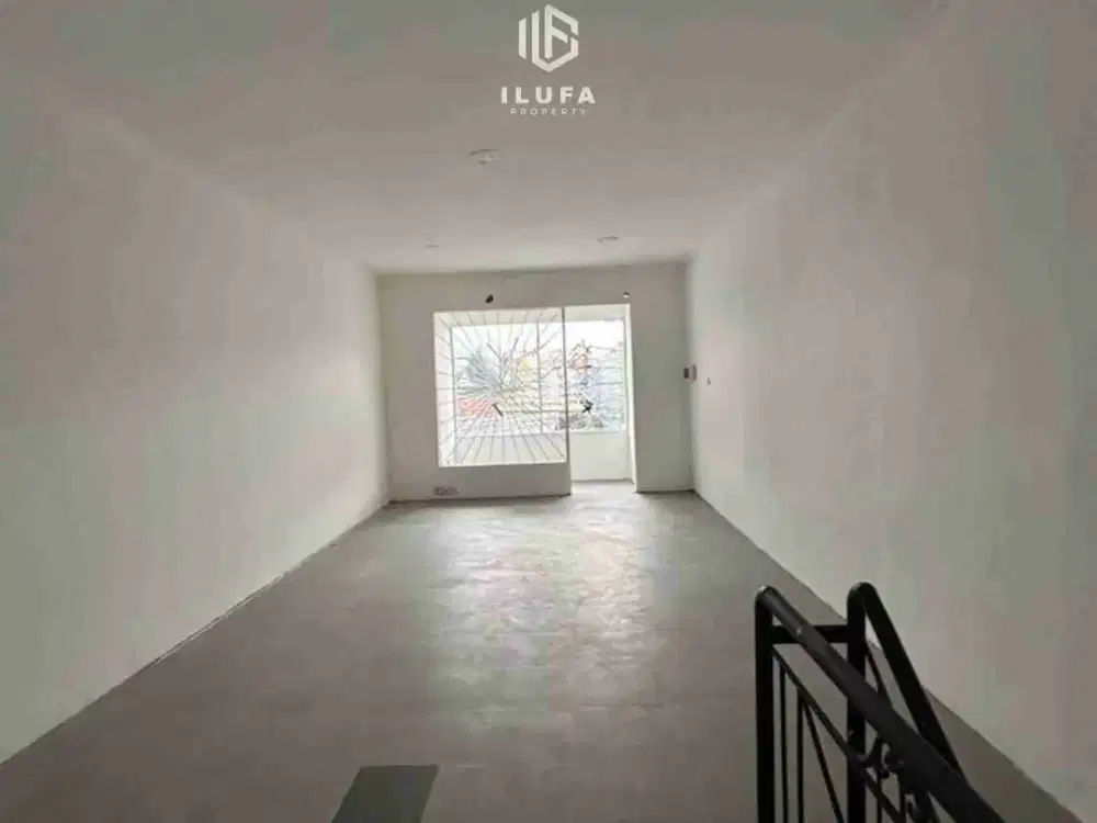 disewakan ruko 2lt lokasi pinggir jalan raya besar area kemang