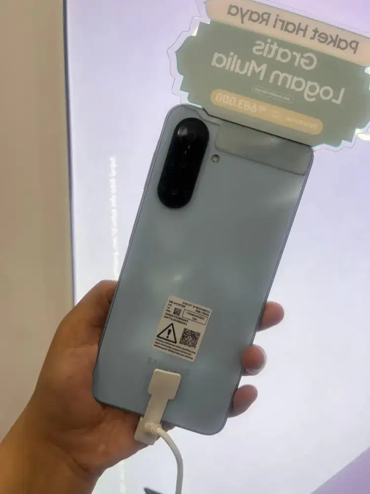 YANG MAU TUKAR UANGNYA DENGAN HP 1JUTAAN READY. CICILAN JUGA BISA