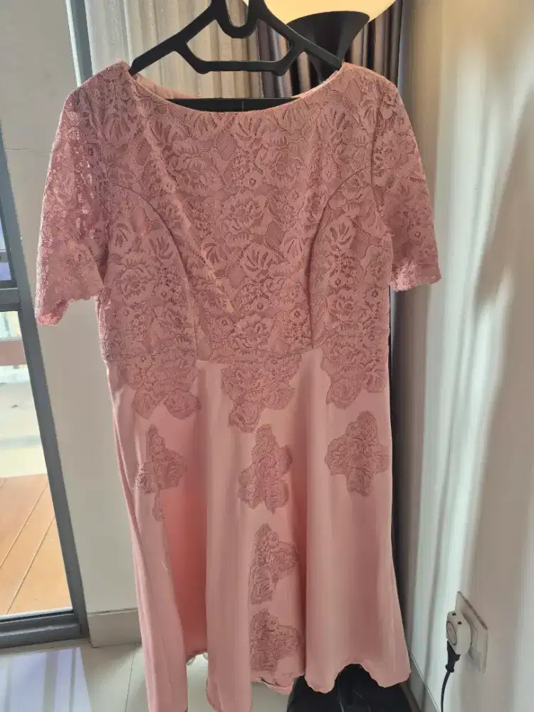 Dress wanita Dusty pink