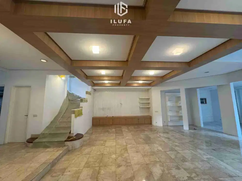 disewakan rumah 4br baru renovasi ada kolam renang 2lt lokasi strategis pondok indah