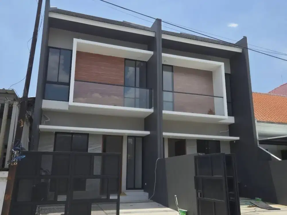 RUMAH BARU GRESS MINIMALIS AREA RUNGKUT* _ROW JALAN 3 MOBIL, SELANGKAH KE RAYA MERR_