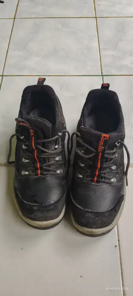 sepatu Safety SCANDIA