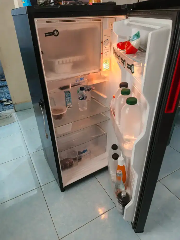 Kulkas Aqua Japan 160 liter