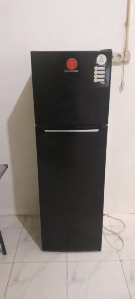 Kulkas changhong 2 pintu inverter & etalase