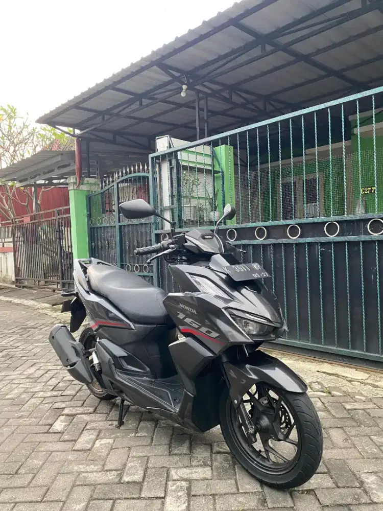 Vario 160 2022 Abu-abu Non ABS