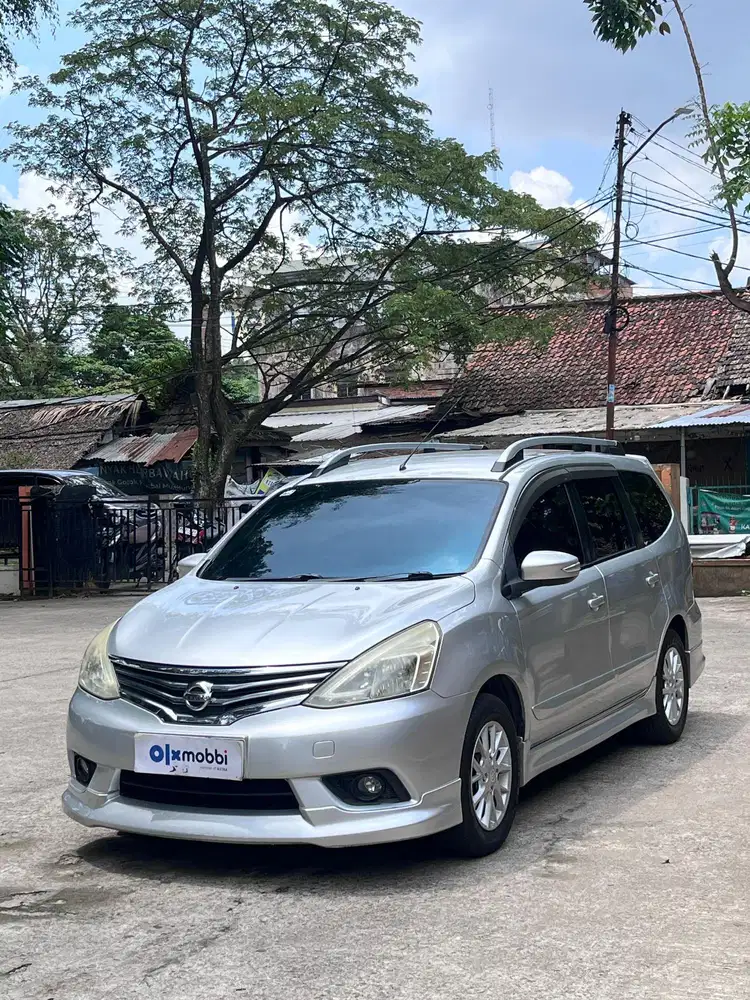 Nissan Grand Livina 1.5 Highway Star AT 2014