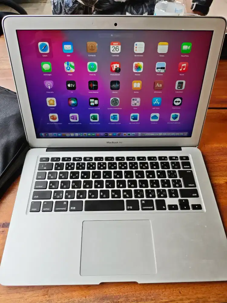 Macbook Air 2017 8/256Gb Core i5 cc 49 like new