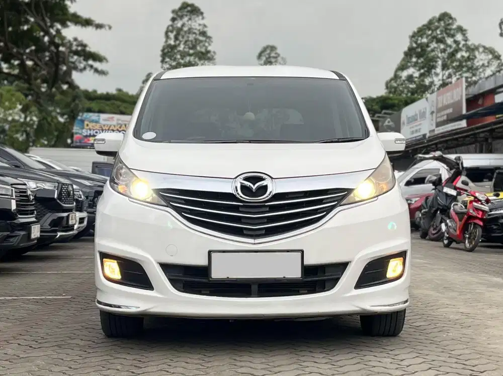 SIAP PAKAI!! MAZDA BIANTE SKYACTIVE 2.0 AT MATIC 2014 PUTIH