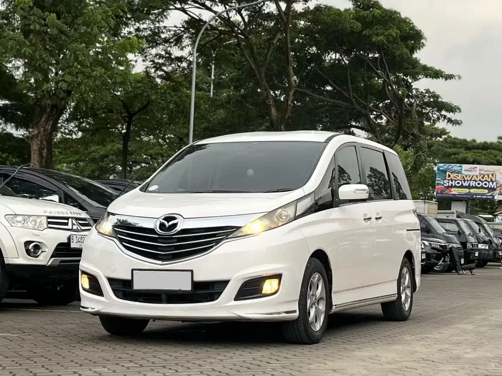 SIAP PAKAI!! MAZDA BIANTE SKYACTIVE 2.0 AT MATIC 2014 PUTIH