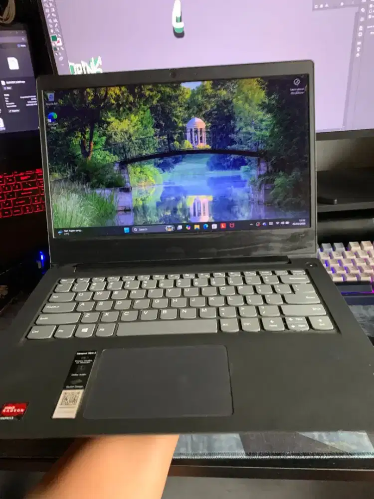 Jual Laptop LENOVO IDEAPAD SLIM3 RYZEN 3
