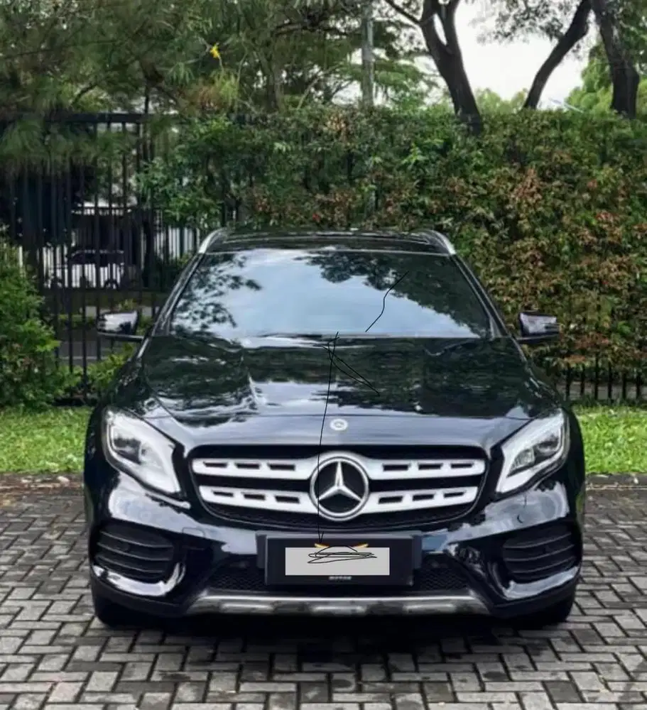 Mercedes Benz GLA 200 A/T (x156)