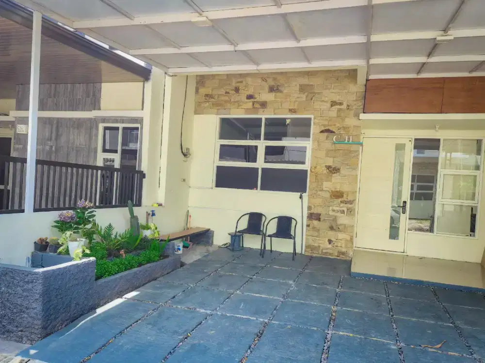 Dijual Rumah 2 lantai lokasi belakang kampus UMM