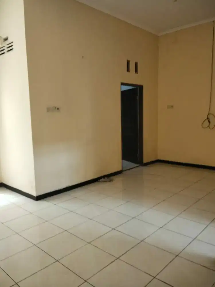 Dijual rumah siap huni dekat Unimus harga murah di Rogojembangan