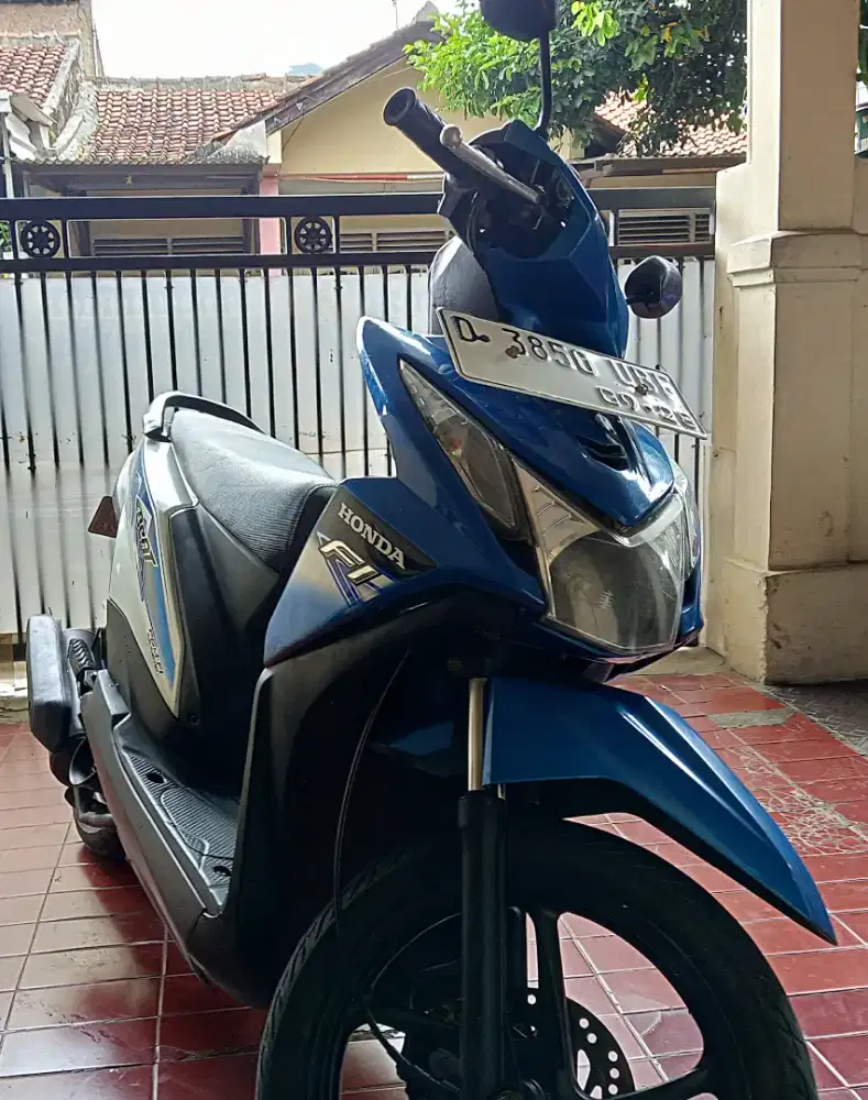 Honda Beat Fi 2013 Biru putih mulus lengkap mantaap.