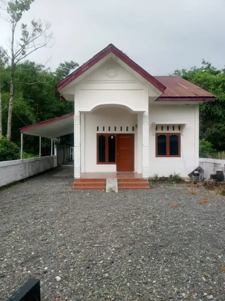 Rumah disewakan untuk keluarga