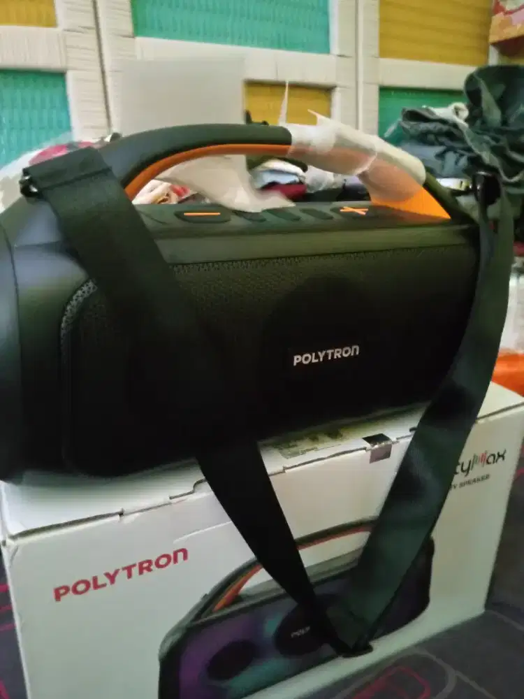 Polytron partymaxx blotot acara diluar