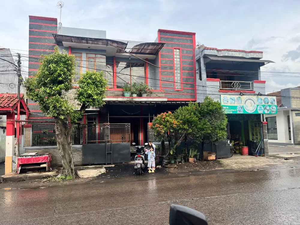 Dijual rumah dan toko