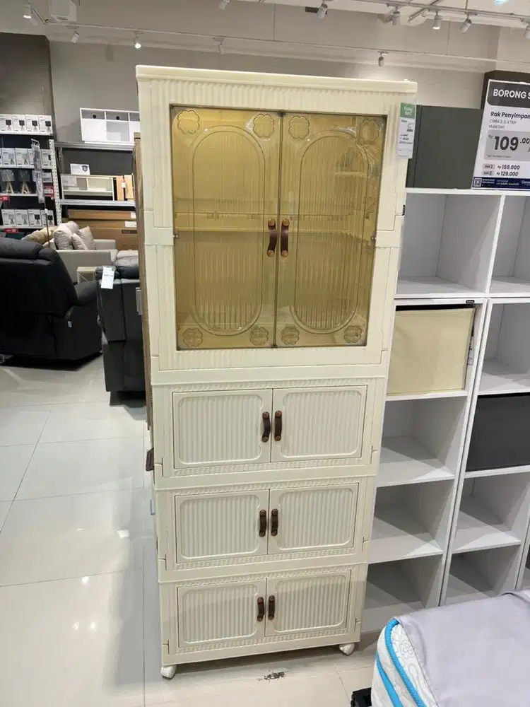 Lemari plastik Selma