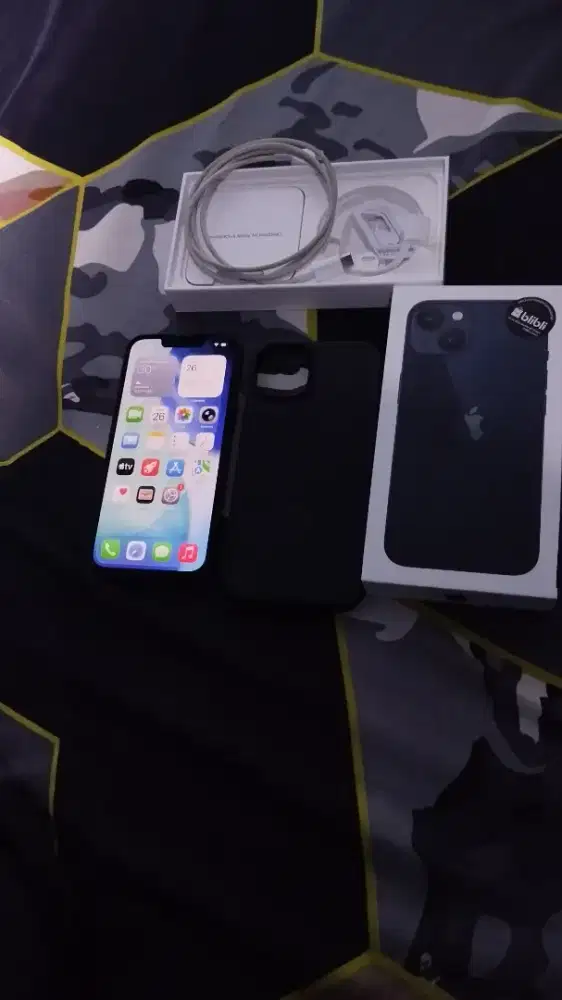 Iphone 13 128gb resmi masih mulus