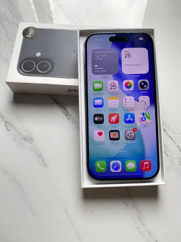 iPhone 17 256gb black Bh 100 garansi on 31-01-2027 iBox