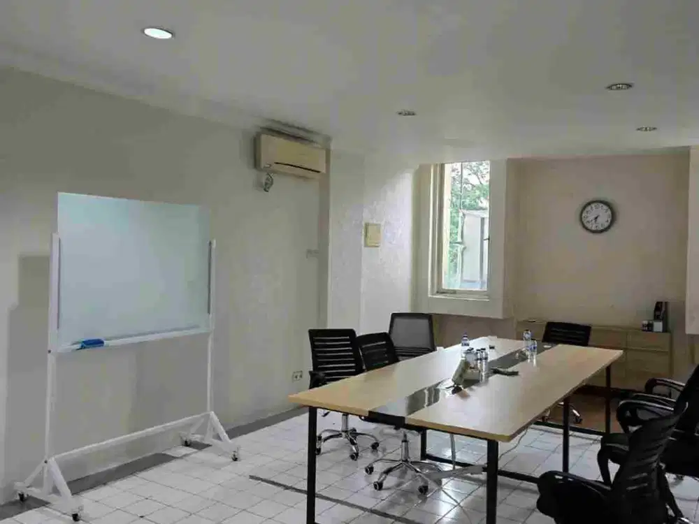 Disewakan Ruko 3 Lantai di Boulevard Kelapa Gading Jakarta Utara